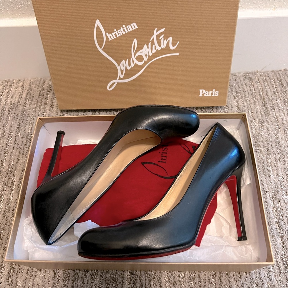 Christian Louboutin Black Leather Simple Pumps